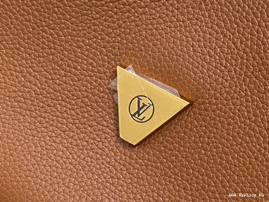 AAA Replica Ru LOUIS Soft VUITTON Twist-27*19*9CM 0811